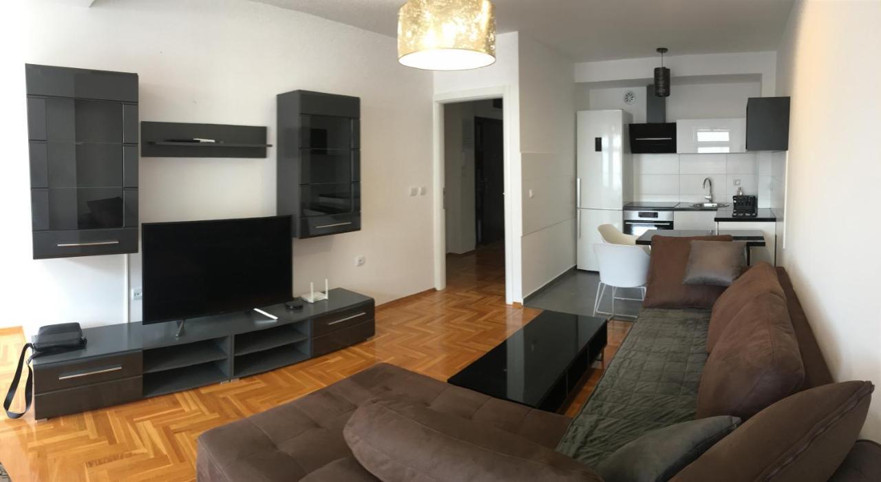 Apartman City Center 3-Setaliste برييدور المظهر الخارجي الصورة
