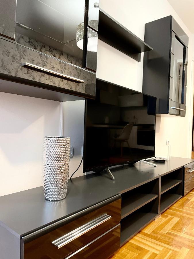 Apartman City Center 3-Setaliste برييدور المظهر الخارجي الصورة