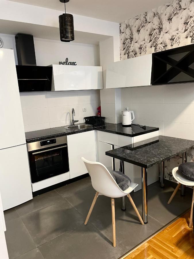 Apartman City Center 3-Setaliste برييدور المظهر الخارجي الصورة